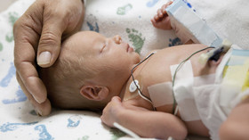 بازگشت به زندگی نوزاد تازه متولد شده در بیمارستان خرامه