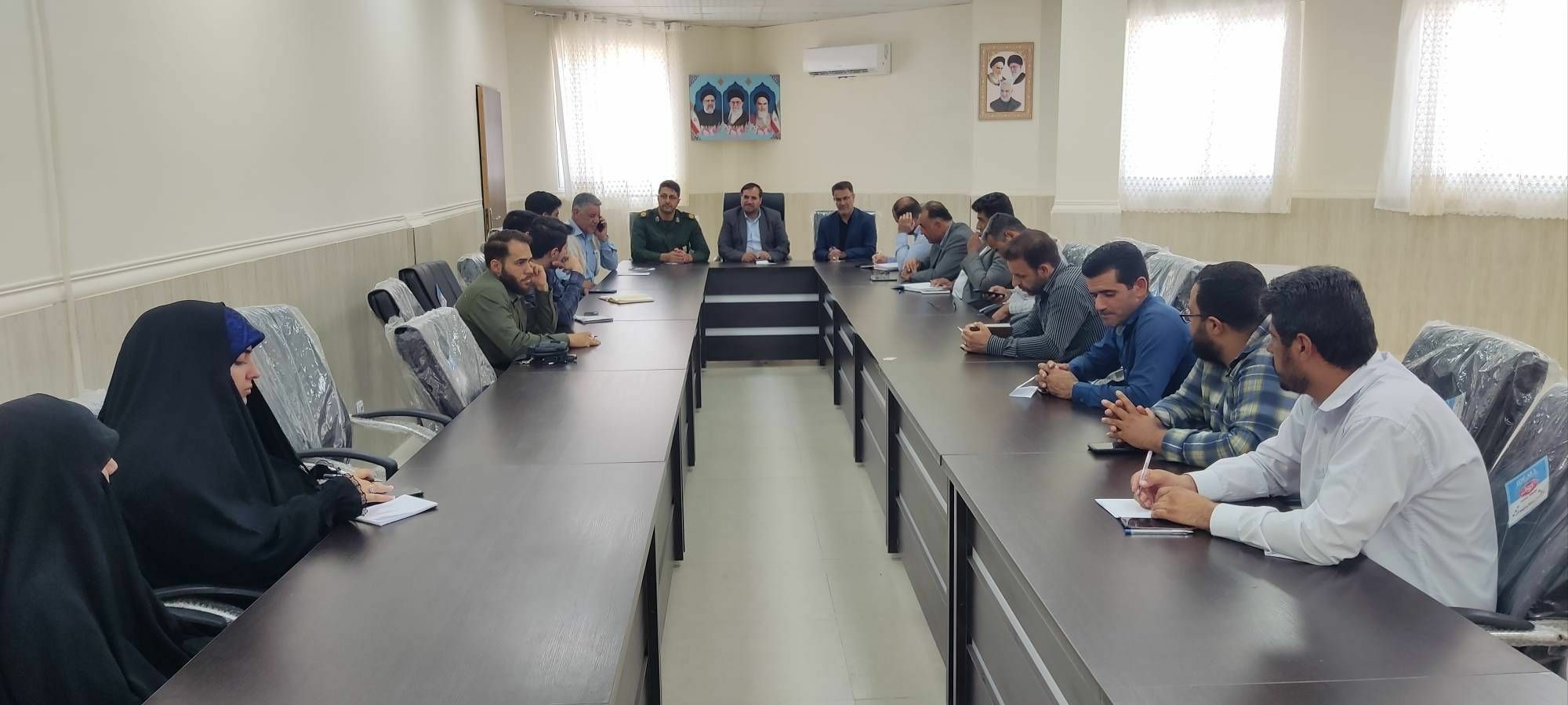 جلسه قرارگاه پشتیبانی از گروه های جهادی شهرستان خرامه برگزار شد